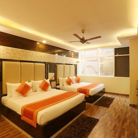 Hotel Plazzo Nowe Delhi Zewnętrze zdjęcie