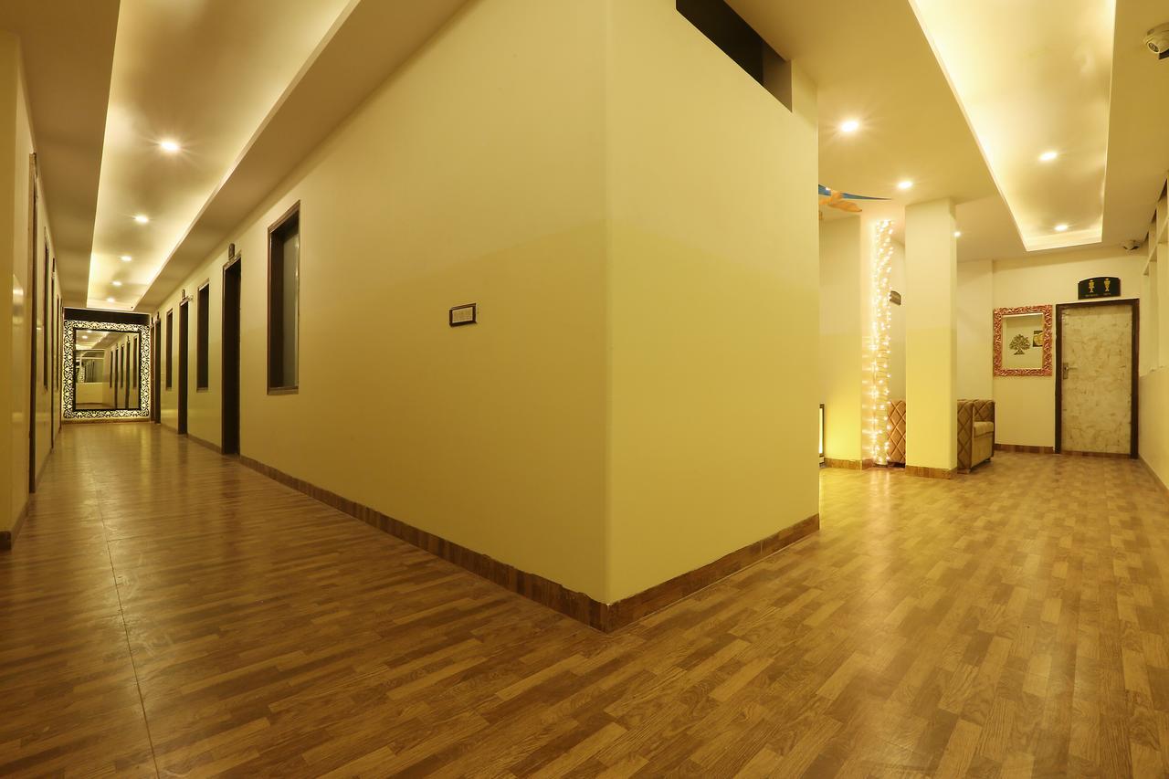 Hotel Plazzo Nowe Delhi Zewnętrze zdjęcie