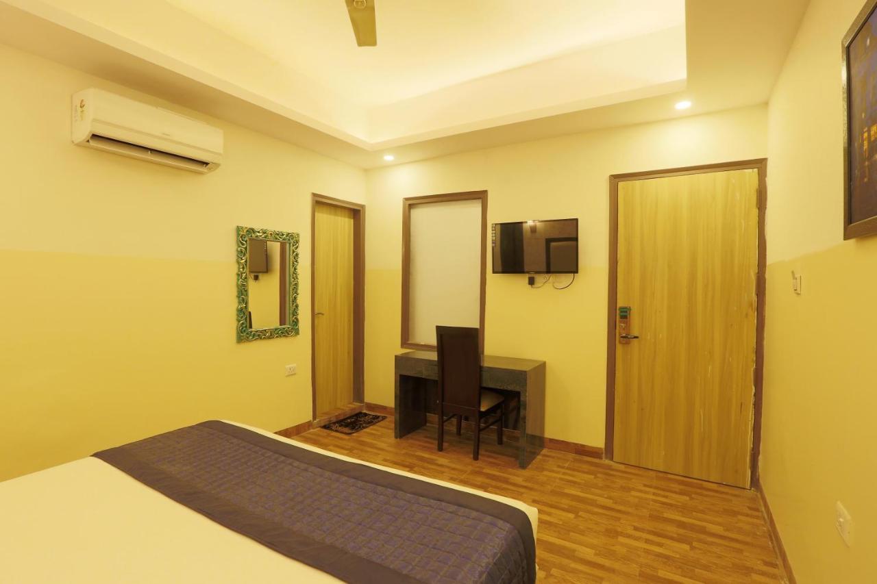 Hotel Plazzo Nowe Delhi Zewnętrze zdjęcie